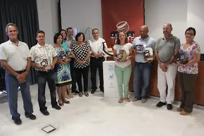 img/b/R29vZ2xl/AVvXsEhij0nyiph1PSAzcGsIarRn9MYsZkr9rCczrYVrJOg0GRKbpa_6yXG67FpNT7TZ0RSkuQTI6uPlSUmr8SwIz1GXNf8limd0ral4IUN2hldYacRIFqbktHoE-H1eXtFM2SrP35sshUj33iw/s400/premiados.entrega_premio_quesos_tabefe_2013.jpg