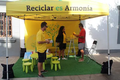 img/b/R29vZ2xl/AVvXsEg4SxlnX_z9VQ8sEE_qdzWloy9Rmd0Ti951mqTcCPr4ZuOOrA-e5Da2fI91aJeyNBrmgKRly9-7KfsP-K0H7s4XhmXHcSdiTFvXUQdlpb7y7UadTtd1i7sl2nNrIzoiBqBigQlaE5woP9Y/s400/La_campa__a_Reciclar_es_Armon__a_se_desarroll___en_la_plaza_de_Antigua.jpg