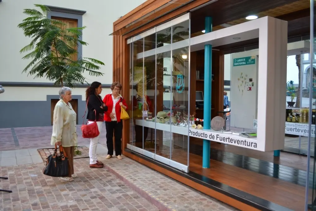 img/b/R29vZ2xl/AVvXsEiE23GfRFaJ1qpnv4yW0KrPSha8XxUk0bSBTOBVKeDHBbMEARJxfeQjwP46mC3fY0t_48ITrQA_oruKSMIYNn-TkUdEyIfwpaEEW4CIcdVX4gJ9GU6DTw0xulsM3VsmFk-cLxTSPmAWB9s/s1600/Tienda_productos_Fuerteventura__3.jpg
