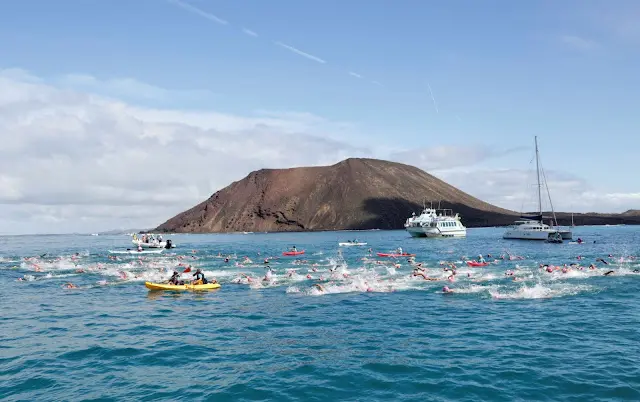 img/a/AVvXsEgWxqyWfaJW-zFofsAA5D9G-YQI0KW2en1yMq2fVy3wBssUCIisxKcXFtDUeWunmyDYYhwISrUZdp2084RD1LiN7ztNVhTHYKo_RnG_X4BZzetOv9x9pUgLiS1_RUY9EHDQPkWuv8peAw_vUIMo6zL-q9WMjcZiKC1RgbqVc530P7qzQrFPxlbTKxwmKg=w640-h402