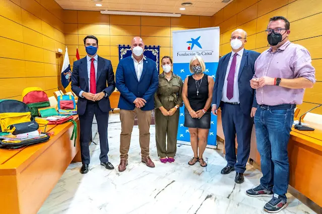 img/a/AVvXsEjTqN-kxNFVkyF4pa6-DJjaAgEde-F2yQq_mAh62XIrLJpPP8aTXaQ4JI3yey2gwwMb3lfsvXn8gHY4ANkM2x2c-XnpCXpgaBzjbAXa41D091NyAh8fmeHQc9JPF8RHrfJCqp1xvZvpV2yN53_OcHZ13qqZQmnXqWSMkpenB_pxCcoZMscCVZy12EyyiA=w640-h426