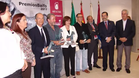 img/b/R29vZ2xl/AVvXsEg2aBfIaJU3NIl3EEygdoqzQnMv1CDMMaMzlidsvm5FqR2DY1ZSKWmShRLm7ZaTlDk4VsGI7TCmhF06ZbBvlOjfb7fFvk1P9j6R-DsTIkhD9A_xwqK06ZN9K8PBECtBELofmCboQhP2-Fs/s400/ENTREGA_PREMIOS_BAIFO_2011.JPG