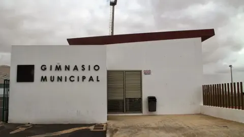 img/b/R29vZ2xl/AVvXsEi5r2vKwFaiDTq664Xt8g9Z7jRR3L4Qr8yUp_6EYeMgzuP8mFWexKog60SrS-TlzgyTGUElZIMtEnNyuJ5xTOqiwMCrhfVCmV5HNX57qwZzJdmGZl-2MSNsPw9BrmzS8TtoBsU0clgsW18/s1600/Gimnasio_Municipal_de_Antigua.jpg