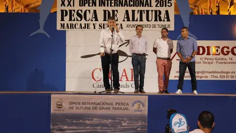 img/b/R29vZ2xl/AVvXsEhRP_OQ8aZunBpRy6sKXR_iFsgGRa_vWDF1XfFp-22pbKZf_0NSG4OaV9oLVYeTQWIgtoOvdxplFT_isEV8lzG6RQjv76wHetgs09jclEQ534iqItRramRlvLCt56eYqAdvBpumlNDPzv87/s640/21_Open_Pesca_Gran_Tarajal_-_Inauguracion.JPG