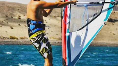 img/b/R29vZ2xl/AVvXsEg9lNnv_KTEKOI69oR0Y6_Cx2Zc1tNgoaVdEMvHvhyTFgW_ijtezkiq9aEmy9KnS5bLa9tSZIR6crolog3l4Tn6IYd05rxrkF8vw2BY1r688yPfM37q4q3PJ9i2ktS0srq8WFN8YgLQbjs/s320/Fuerteventura.-_Joven_promesa_del_windsurfing_2C_Manuel_Rodr_C3_ADguez_2C_se_prepara_para_participar_en_el_Campeonato_del_Mundo_2017-2.jpg