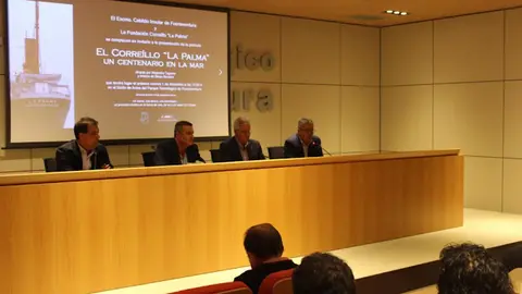 img/b/R29vZ2xl/AVvXsEjKJNkpwLJ2XxhfsUB6z5PfvZjB7kNxvUcoscGToK_LHgBTWASEgW_Vdx44_XpXd1YsgUemzIR3B8ZU91O1mnRYh70I1CA1sFdXWVH-UdsscT5M52JNT9UKvtFRfJuUdWsHjyf0Fs-7b0M/s640/La_Fundaci_C3_B3n_Corre_C3_ADllo_La_Palma_present_C3_B3_en_Fuerteventura_un_documental_sobre_el_centenario_de_esta_embarcaci_C3_B3n.jpg
