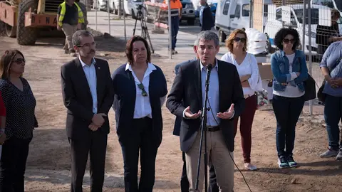 El Presidente D. Fernando Clavijo Batlle en la colocación de la primera piedra en un colegio en Morro Jabel a 6 de Abril de 2018. (Foto: Arturo Rodriguez/Presidencia GobCan)Esta fotografía oficial del Gobierno de Canarias es solamente para uso editorial por medios de comunicación. La fotografía no puede ser manipulada de ninguna manera y no se puede utilizar en materiales comerciales y/o políticos, publicidad, correos electrónicos, productos, promociones que de alguna manera pueda sugerir la aprobación o respaldo del Presidente, o el Gobierno de Canarias.
