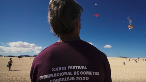 img/b/R29vZ2xl/AVvXsEiv0VeiHx0THYoPlP7V0FCtbVV7b3ovg92B1PL7UkfqiqgcEIZdqwKTWI1VCFUswyUkwGrjcN8GfMlQSo2lX8U8gdToUefWGs8uIdi1LPjIWx60zZDN6paB4VwDxAZYEAyhtBloIzwAuC0r/w640-h386/Festival_Cometas_Corralejo_2020.png