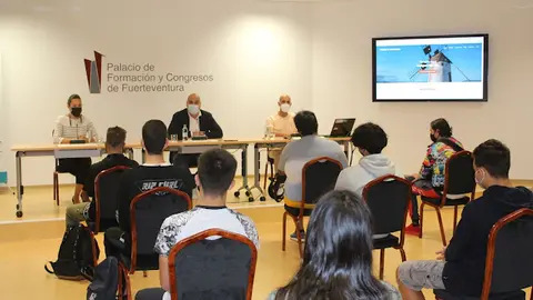 img/a/AVvXsEgxZs-5wD-3_lRAlUfHCglK_qqgZumHNXsmUiuvP0hsLpB8Kv3bz8qWY72MuOM5AWvUQcGardpaRDgR4qhRBLpEek2qsCxAN39YHKJVskkAzle7jg17qnBPr6_PKxu60PnPjgmkqDZiAVwFEiLA5xBIgfG_3adEElNdHFf5DIoQ6Tc2d8p10coTXrRaYQ=w640-h426