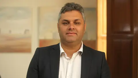 img/a/AVvXsEjCgTZAHUHfFg8E8yqGa35-Mi4HH1Hmf8iIixos_IeLDVE8tRFVHkzr65EvxsjsMMpgCxErIaD8WwHBGZoK11z6nIRMlf7I444rsOdfSgFj6aKhPw_dHBsKFZxVYC8r7_hzyjkrtYiolqhy5bWdrb-2l-8OnvwYewotAySfTE5RTNH5NOcHeA6ek0oJNw=w640-h426