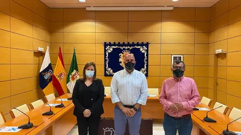 img/a/AVvXsEj0j_dsOOmbx88dYWnrlQqcNo3qpaLQwdhiw6qnFEIpSbbiY__ChoQZcZkAB3AyD3xiZk6u0GFuU2DDtuTLeUFh-rk-q2klXUFKpWS8-cahqfc0ymqo7hg2pF2X96BmiwB2acZ6XHt1POmhp7WyjXjhX2-f68NjxJLM67d97yF_wUwoN5Xp-Cah-H3aVg=w640-h480