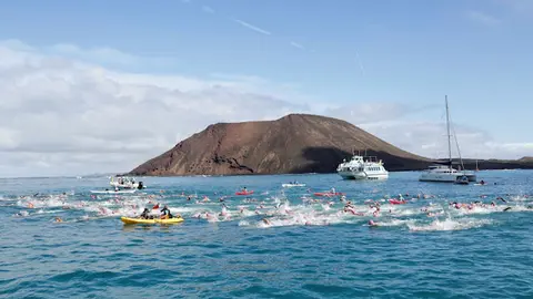 img/a/AVvXsEgWxqyWfaJW-zFofsAA5D9G-YQI0KW2en1yMq2fVy3wBssUCIisxKcXFtDUeWunmyDYYhwISrUZdp2084RD1LiN7ztNVhTHYKo_RnG_X4BZzetOv9x9pUgLiS1_RUY9EHDQPkWuv8peAw_vUIMo6zL-q9WMjcZiKC1RgbqVc530P7qzQrFPxlbTKxwmKg=w640-h402