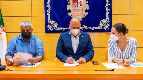 img/a/AVvXsEjW8e6cHpr2XT9y0dhmsK5_lPS1zs8Fcalix-bchUpR68A3NpEjIH4GWq97_aV2hdjcsj4BWNQjrNm4yBTz4Uq0hz42HzocaeWmdQGMwaKBA4gNGYjcY-kdWvGG-mt92k2BwQT7-b2GLHYtXDXxMhdgVw5sBXlEHIOWq4qpoS1XqrZgdhAClKmoNKyUkg=w640-h414