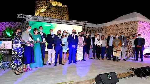 img/a/AVvXsEjw9RGCne5Xi1kzkDf0WqTzN95DdYbWPFgUGjNMhaDAQfG2SIKwxFdPJef90qZ-KPtupjKWcKVGsp1ZCW7q2IhECLme3zfrlTHdoY_tvfrWxYAzsD9WpnD8poAWhScfx-aMhZ6V3Gjw4ukldEn3vQQp9peWXCOYeDjDaNilcHJ_A71D2XqgcZa9tGI4Jg=w640-h426