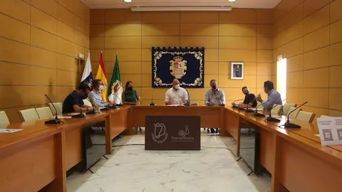 img/a/AVvXsEiYD7wQj3Z2xIgnNmDCCuSmYHN1tpsA8Ibmnxc9zi4sMH7IWQr-ie3fasr0uWjYFsgyrRmA81f_VQguKe9woDDMXIfJ6TS3ocDmm2gIAF8LE48horHQmWIFbEaWW7p6YbGUNQ_IXhReGFNuoihHHdva-mNtlYlECzw1XuvDjSBYdR9PzlIk5y_gsqpyyA=w640-h426