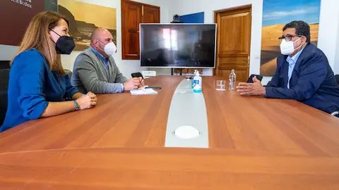 img/a/AVvXsEgmH79dOnEDGgg-JKxzUf-sn2Mx6G2Wm6LKpMuFAaAe4FVQ0iLTnt1sNOGPCgc3pBwn_SBTJ9kaYbs_ZvErilg-VkyAW02Ap1E2SGfWIITEpZnLans-vHjOUoRsCs4_eY8-QbrnFlgjBIDl-PgEKXFnO58X4xOPXm9EmcHKa-VZFhgzGJcv2wGb_0uKLg=w640-h426