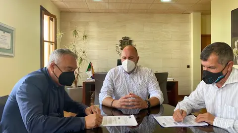 img/a/AVvXsEhjZHUZfbwSbeQVUZW1aLRq5SqUGzllLRC77szDxqgKlI15zSL27phdd3g-LmuJK_jwLq5MHcXesi4u2WfYpRqI1886rAr665zhUgee3G-mmfw23_7FOp1jLP8bKXsdo71b-7wwc0QgQsEL3NJHoq0vxO3ti-mLtX7XLZm4JCrz40JUnqupqPIPHFCqXQ=w640-h480