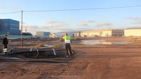 img/a/AVvXsEgojhxMwbx7HaD2fpQIrdnR-1WzmsTk14snfZQOmuKEpZk0zI3bd0IkM_u1_4D9_rNKPH4OneDU1nWLds-ecM2C39q4EO78qAycSnX1KTC3pFwpfie-GBcYL_tZ-og1hefBby6RTjSJNxck6P-Ryb-qLrxLp2XvTIgsmyOg5GMb6yuOEIob40od0_lfuA=w640-h426