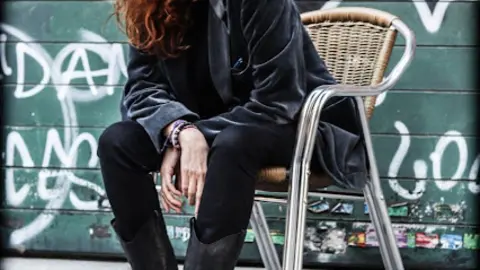 img/a/AVvXsEjse6cCEMGWmZn9Rm8NiXFyb2ieRwdZvHRdIDb9PBfgi2p740PO4men7riIrQq4ZLBo4GtvCJzX-QSnpPXVaHvZ6zaQEvwl4BGjK8wQaJrN-NcfKsH8WX_zkGTyKMWbtT558fgoZSx_RYVXADv4A3W_i2yTVZIeBdn_G5319sVeDB8gZNXvONtOKwcQAA=w426-h640