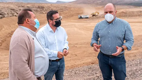 img/a/AVvXsEj2ayU6R5ASdPoFtT8sHneV2UC_7G1eVCpYYmLknEV2R-hI6THNjn-iOe3Qe2zDARVMuxEBSNKLMHRP9UtKjQLm42_s6f0JejnCKZVunSWVS7_IhvkdwC8Ghk9VtyznS3LCH0DDjceHjWikM7XiREZHzUyhpLpYxTEGRLYFgafCj0EQA2aldEmvIDricg=w640-h426