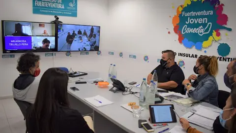 img/a/AVvXsEil9_M3RhsFqwHd7UauVr2xXylGhb5u-rpbdWCxVBIcybs7QMjeGr6cI2fdfO4witXdAHixqvu1N29JGYzpFc4dSV67YxRto9RYjt3s0UpfaKqMoOteD9nr5ZrQEbv0Gi34j4q_e04M9VlozAZ7UG_tZ2HbrecfYmYrpcdzJdkByyw88AyuGv7MNUZVEg=w640-h426