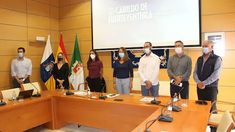 img/a/AVvXsEjo0lcsAyuSmWrljqVh2KgslcbSxi3FolEeR2o8n8OvX_MPgW9fLg7TutaUynFtdOYlE9hNoolrUaSX5C_LIAFgl7iE8lvmnMdmOQYMgnKX-18sRI2k5kKmd82JosmP4MZkWwEt6Zi8ObWYec9aX_-3baszoXssVZO26NUzx5y4kK2KOLyDYD6eO1gHOQ=w640-h426