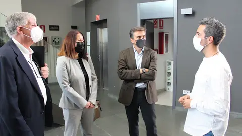 img/a/AVvXsEiOli-ukiS4yJzIYPOn_jegi9SS3WFUplkxcwSVoHarVz35eh9uUfKrGL_9tGYcszuUgcrkb45x-w5k2oCuoFTTVAhuiqFNH-JrnQuHQu9gCIqKyPtfpuuuNb9v9-CFrGUN9M2LuACiRnFZdckq8DD_1aPZgSpwnNWzdJ88gfPGx8VfYlvvwZK6E27vXw=w640-h426