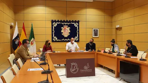 img/a/AVvXsEj4-VJSJADeFerXTMSNV_8RuANuDcJQe7Xtb6LM8RKyzwQPUkmeHtqUDDOMSIFE45c0-sDu7SkIIA0S4wYcuA46dYgpyodF0K2ysVWq8n4gMmXTsebQzNr50t7FQZsb4b7nW5OBlP_CilSJzTR0qjfMWzqwFhM5ZxSvvklHlnPE7jkv-MfujfxdFHFpFw=w640-h426