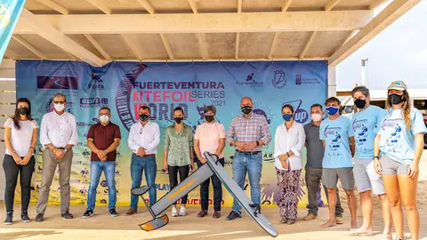 img/a/AVvXsEiH_EtkdhjVt4MNbWbRtXtOIJkZ53_TD2rHlwwNcgMOvEPrPD-Ykxki6eTPYnXK9pN_xwDHGjdCtHhoOppgCp1uPR8SVvMRLlA7BqJtVCOK8i9sAwLJKUohA4Ty62t-_EXky1E4VAsDnJGaQRObirfjGbcR8oQB4_0wqFSFnh6-07vzo3_yFKJ03CQ0dw=w640-h426