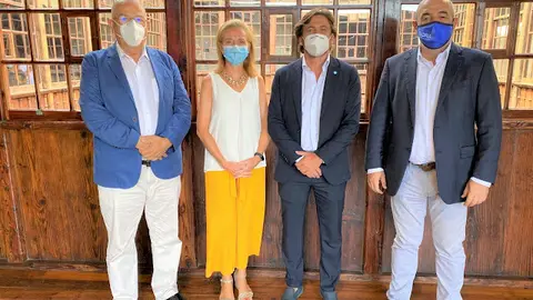 img/a/AVvXsEhdCK_nxTAUmO4CipK5KYLjgQRJkm_LDueX23VkdBHsOAvqdGjG5MkzGQLs3i3g1wekAbxHDgbElh_H2wkghC0DHBCwenOTOX4Z50J1Q2xq-h41-GGRaophN7jDiIEjqkR2THCmQ0COyaV7zteIptakFvDOP35jB4gZ6XeVC5HzOu2_5ZxMOoJXYczSPQ=w640-h480