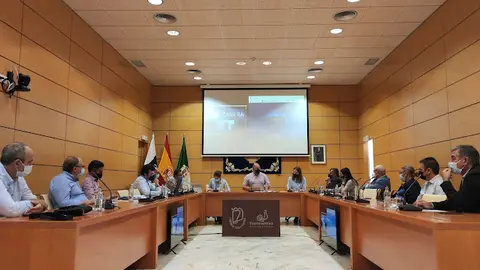 img/a/AVvXsEgUnyI_8pxnJT6esbZ94QSmaC67HQILztGEXNARJNLYCi2Rbuv2PvpbZD7bloV1dJEVOK-9sO1SMYDQHcikljIFW_mGUD75IDl95fK5KU3v4TkM5p_as1KGUhsoHFCNSjoe5YtYCERCKd-030JiASI1IjJnpiaXcvFqCFyZ-HSp_a5ae1iEK0ZzvJkptw=w640-h480