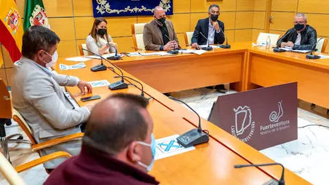 img/a/AVvXsEgLxr4Am5NFAiT8IJLgLO_-ifDvj__XoxJmndxKij0FriplpSuuSMnRezpm8HwuKaL6WPyMIEp78g0WP3BsBT9AnOKVlqlev4dt7h7g-L6exqGtXMz34eFkyjP6aV25GxofNnJKjUdFin1KTn3qadKPDLsZofg077dxumCXHTZAkdVpS2vVcuQlwAYEjQ=w640-h426