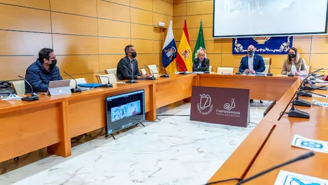 img/a/AVvXsEgftKn6E0gd6bzJgT0-9Hw4bG9dO95FuqGAjfkC2dV0_I5q0a9TFlzX6baX4QHbVn-Zj3rHgMslf4fHqdUTEZWrU7zobVh-w1IgAbNLJkKdVGbpelWLVInPhFLMZGMa_76le__jrMA2r1prjykEiiVxZ3WhLimDotb5fvHxlwAZ1D9hbItNyF8vgCxLrA=w640-h426