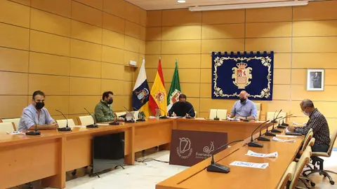 img/a/AVvXsEjqouqdJwlTcTtJLU0QolVd6XEOSCLH5VD6v3hjRC9-bxlvO1sBm9f5lObtjO1YUGwyb9ExgLJ264Qpfx3NuP-s7mWlHWUsSmlkEZ_0Dk8nyC87UiOc586FXq5h0348dnNFbuglA3BH_Pnm1pCplLjFJbH5hXnpAQ9o33de3noQi7AUkpI6gBmaJz-7Mg=w640-h426