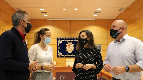 img/a/AVvXsEj-3pl0YybWOvEsEUABfRV408rHZ2OAZh3IQGmLFTc-wrMZDNdj-smcsuNixLeIepl1aGNLd4WLJLnDKsiZ8d3B5lHW1xSstgv_7PnQbc0Z6pZKmWM4oT-L_8vBsnLKhh9qMjZreY-rFvxAxTBBbPjefnKpzxbGtPZC9Ypi5gFfED9e8BfKJWA6Zbq0gA=w640-h426