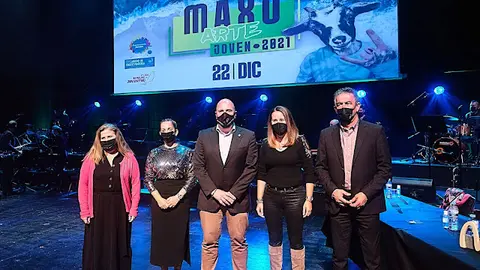 img/a/AVvXsEicNWQhWGb9vy_5T_b281IbbQ-t3DexSt40iJA5R6ZVMaqXbzxLxK2S5ZA8DrEPpyQutSTcNwdoTrzUu_ozNG6ULbZcqwNKmIT-TlnGiK--u6MP-iGImfWm4XXlmgfZWCev4_Re6fhXLLVKjBZWS6_8naVAyAS-Vtf__Zb8eRh_WrZVcr2RZ9iGQW7zbg=w640-h480