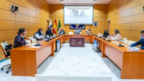 img/a/AVvXsEgJ_cfEq0kceO2Xq1aCzvQ8zfk_nHGkG-iVre0XkBpLi7T3FCEejBKWcTTJ_ztFETPV2bzXc8N7I7J1k7I4DwVTr2etp5hBcukh7edBkqgtDvGYEt7JJe8EkXoWRRvkMgDGTOAF3b6shHpdH722puoZxjwUSRVmKnUmqQg9WApAbj87VCKlfRIO868JUA=w640-h426