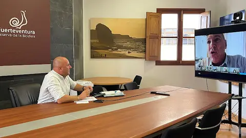 img/a/AVvXsEjEI9kb5hcmaCZgXPDAWFEdX59bHbUXKQdoJ8RDzH-Ry62Cta0bIaJ2HVXMjjxQ14RqcU7QF1UQ_ll-0JZjwOs3BNbVvn9vPJYVm90aVSqUIhbNn4HWFINWb4YGJuNMStZcCMe5dKRn1Rf7EltRMxM9Xs8r9C2M7ptQgy5Z1qy1UzsyRNlLdJHRycLdww=w640-h480