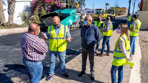 img/a/AVvXsEhDna6bUKyuUzH-jSaRicoREWkL1J1GGQznQG8G3lQA5S9eJPJzRIyJ_gx9o7xFDOzAmrc7XknncKY19WPQDYa2Y8vI7V0CFHeMKwHlLjWm94yYdWvW7N4qmb5NzOPsiLItLm_Vx9V3HbbL9WqE7j6dItZg04dvokPt5SqYlu8twKs79ioOZ-YARcby5w=w640-h426