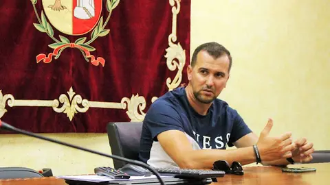 img/a/AVvXsEi0xPgQJUUkMbFn7OcF8ddE0JNQD-fGFEyiqJpewc9-yAJBHPiwk8aThux6TbndTdIPoLyqlTTsjaYJqaqpxTaWu8phWB5p18rCwL1RHHPTFpCv2JrWrGVIYMbyfnbMTK0r4UGHbyl7X1jk9QN7jPFyeyTJDXMUV9Af_oDm5x4UnrmFqBUwQhVzswNJ_w=w640-h456