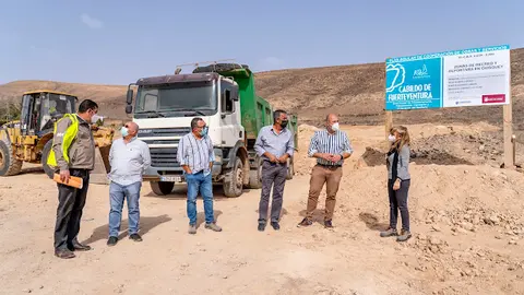 img/a/AVvXsEi8D1Km66Tf240tWt4PkDP0WR_dEwMzqY9xF7sRm0ueivApo2MjKAUV7-cu5HVnrkSofrQ4tYnLmsKDARKJRe35r3-vSWv7LPnVCdJ5k0z6ywjAOLI6TQYIcCgBKqwTkiMsWIYNbVKht47zWRJ8RW6RAfJu4SyIxi22SNOOOzivLS492ie_SN55fBArQw=w640-h426