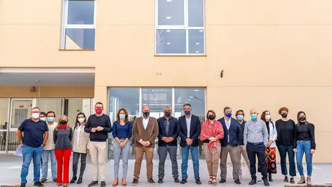 img/a/AVvXsEjEUZJQ8WxWJ9SKNSI19Td3hrYuwZlwRCx-f_2Swgu2da_WOLlNDk94tfrY2ZBjLAwZM-ILYLYBsF5RB4ctud3oQs44ZHdsdTPrcHt-W_88WZtKXlzm6K2P5qraXOQ2ORhg0LnAjVjIY6iroF2UPfDcy2TvK0zLsvTmTNqtR0JzO_uyT0RRiPSo_sTW2Q=w640-h426