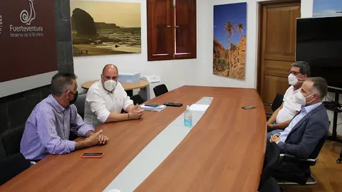 img/a/AVvXsEgvGOZfZGcnbcFdLnyDfwCRC4r-JeUi8cvJjHjUjxoKim7oV8hmeZnawkFPvGsvwA58fcNEMDRs7Y2Iowt1lJBsQK63jUTKBsFGnmUbWGkhxMA-u1DLIauouE2MRIuE9GFMlO_ykdHDAeCr57JHKpTsiQha-TB11KFbf5Xdrkz4Io9OJ8OY414Ido9Djw=w640-h426