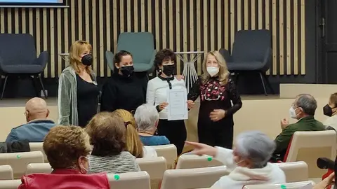 img/a/AVvXsEh3ziwmFHOmAgIw1TGOG7JDuFsHPsjOdEv6XakKY_1poR4y-m59CPks6Qxu0KtEUXVNIBBYxsx2IytTA_YA5tptcJVUqpKsq8sZpvA-JwpFOkwmCxujuovFIYAFTrN62Cg9PbRlP3JnSZB5L1IfgNRxVfEu_Kvk2QjoK7subkwNaulNCK8UKCg0WWpM3A=w640-h480