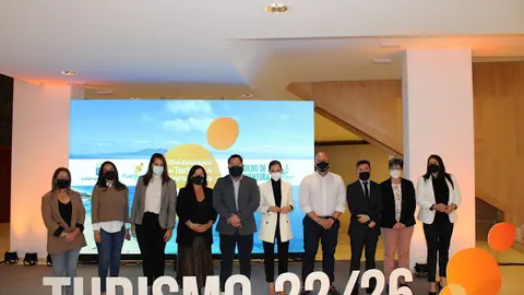 img/a/AVvXsEjZs_CVV5zswHRjyxJdEHkxxWktSXYYSgD-Vskg38x9PqfvRcB4kBBJWYBcG-zo6yD03Dkbt4XldIhqJ1ZLMQ3cb0olA1dPZitpa1svoLuIzIqZ5b29NmydL-d3yV4WFOnVArR7Jtmlh8-7axI2Ls11wHAyYexgMz1qI_LXAEh_dJNdecieffw2bhk4rw=w640-h426