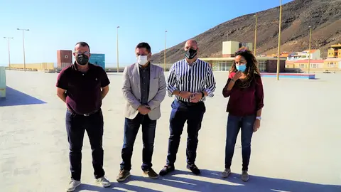 img/a/AVvXsEgp3rvO_23uCkBeHK3HUJaFssa7ra4q6XwI3tVRcqiL7fYftwZbZD_hItW5OOPgcieLlpJbzygrtmrbC7BRAKqvBVnsRCW3uetN_nWSwkNUOqrqbETxy2pqWWHwKZ7xWAVuH9JrowNrrtn-iEEGpdoizooF0KV9QHKz2_k8-qBAzis0GZM_WDSQ9Aj4gQ=w640-h426