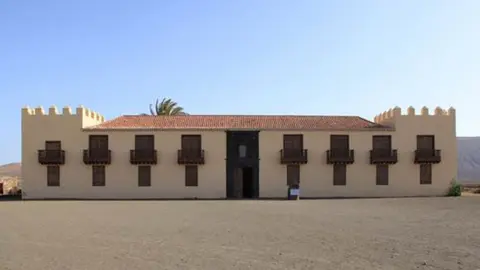 img/a/AVvXsEhBd4mBoH6be-xAEQK17vYAaIagUQ_ZIw3rHMMYOjkh6wSXv3EygTdHwNzUvul7cGtIO07ynma7p2XmBttmiMVxtDSIFL_Q-O2Pm7qHhHvDTBBxCAsJIw5kec9yZHXqOvBrsws2nbDtR9wRZtA6vxpwzCgGgjknJEPY-1rxvgcaAHxQPZERP_PkjZIHLA=w640-h428