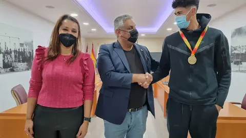 img/a/AVvXsEiWWeiYJf2X7xXPRZRZGZjpSCDsIHcFO0GDLP5MQBG4RKavvbwSuaDYcZIQgoCHi_EGW8P6wRf-5FkXxNnIkbv_C-gXAZd6QJKuArfGxZLgtyMa8BD99sO30GHgQusm9oTf8NJfe90BvJClLft3kw2q80jany0x-6iAw0_8wJFTMwQt2lMytbIt0p1HIQ=w640-h480