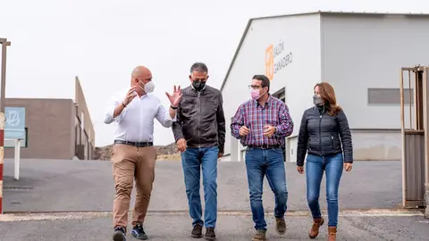 img/a/AVvXsEgdzRbXU7hfHcsR8c6N_2S0kryixEF_-be3wC3UX7zooWhjqrL9ZQSMgMNmn3M6wxlftjxBInuTpLVWBM-46PhJeADIhZP-L9p_Dng8dBRB3qiLnXQKT2N9mc-uQe5dRsS3ZbzCkLB6NUk52iKKdAx2xXUdG6M6oBTx7rGQN3G55pSiII-k_eu550yTxw=w640-h426